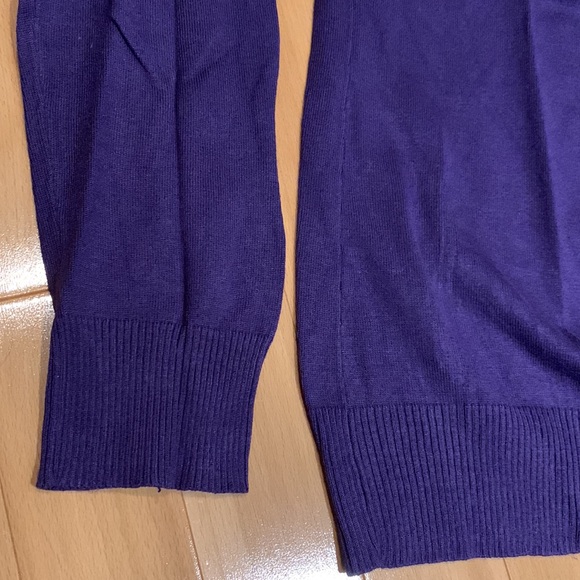 VEUC/LIKE NEW RW&CO Purple Turtleneck - size XL - Picture 3 of 15